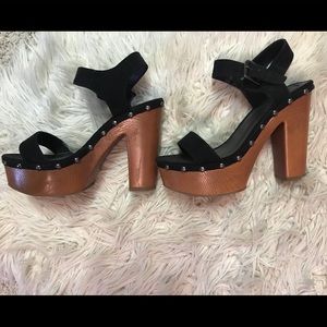 Adorable black suede heels